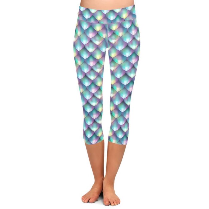 Pearlescent Scales Capri Leggings